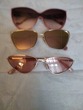 Women’s Pink Gradient Sunglasses - Stylish Fashion Shades Set Of Three